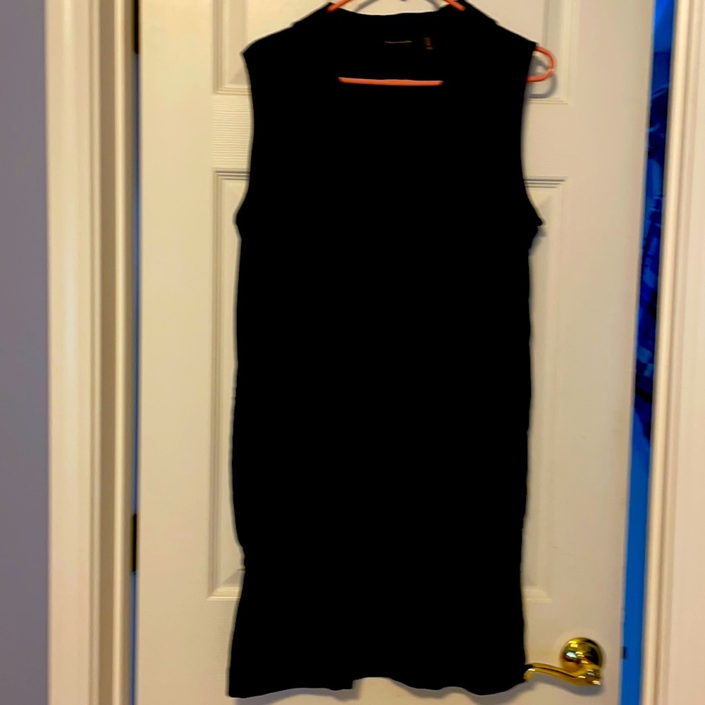 TAHARI linen dress in navy .